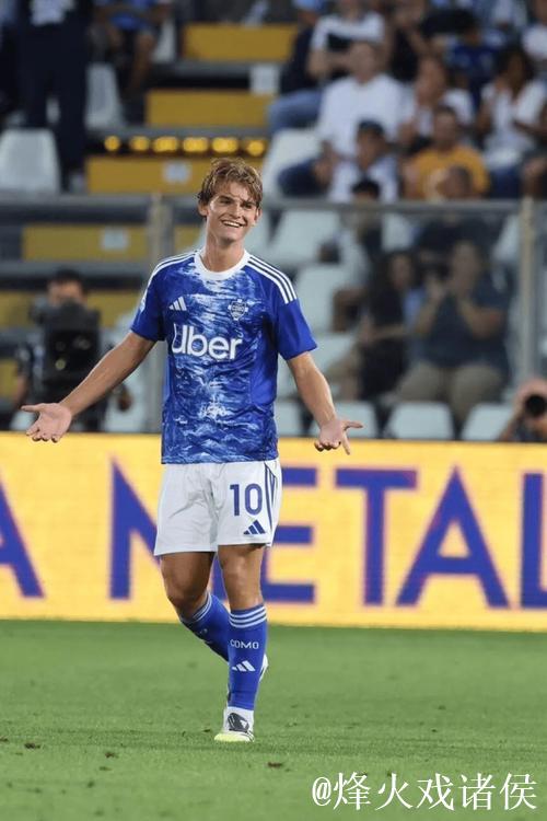 科莫2-0萨索洛连续12场不败,莫雷诺破门,尼科-帕斯献助攻 科莫2-0萨索洛连续12场不败,莫雷诺破门,尼科-帕斯献助攻